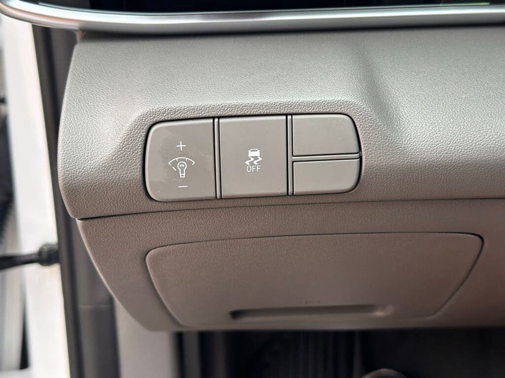 Image of 2024 Hyundai Elantra