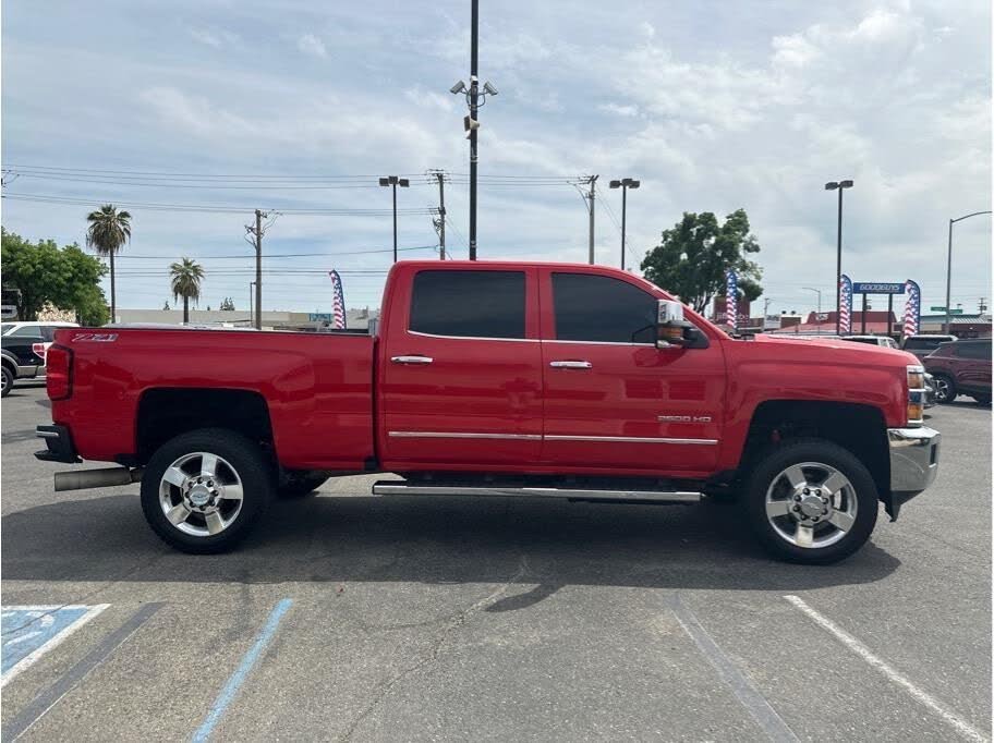 Image of 2016 Chevrolet Silverado 2500HD