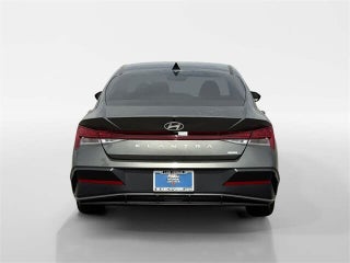 Hyundai Elantra Hybrid