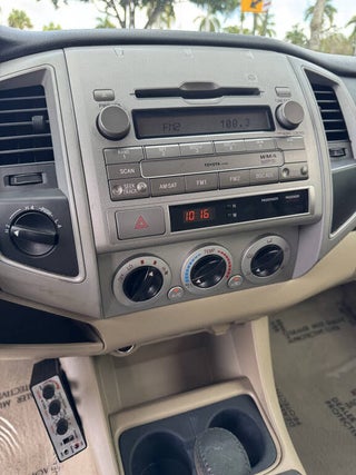 2011 Toyota Tacoma thumbnail – Plantation, FL – 11