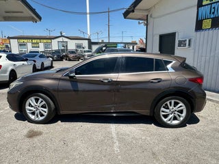 Infiniti QX30