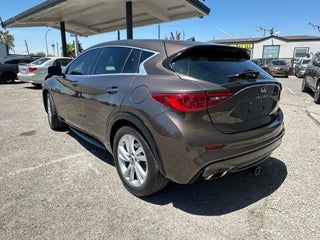 Infiniti QX30