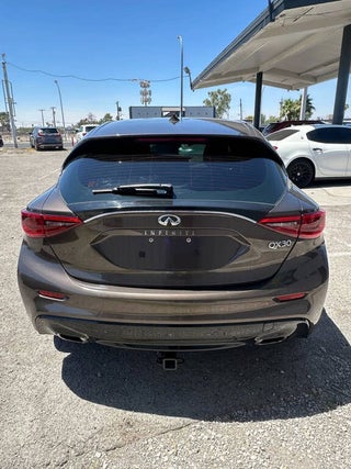 Infiniti QX30