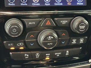2019 Jeep Grand Cherokee thumbnail – Palmetto Bay, FL – 23