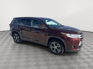 2019 Toyota Highlander thumbnail – Palmetto Bay, FL – 41