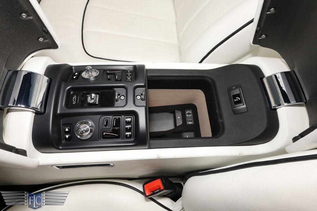 2017 Rolls-Royce Phantom Drophead Coupe Base
                                    for sale in Fort Lauderdale, FL – photo 34
