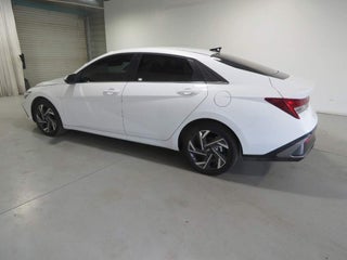 Image of 2025 Hyundai Elantra Hybrid