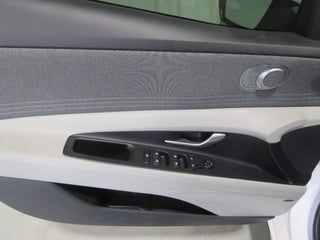 Image of 2025 Hyundai Elantra Hybrid