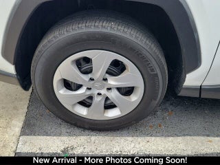 2024 Toyota RAV4 thumbnail – Coral Springs, FL – 4