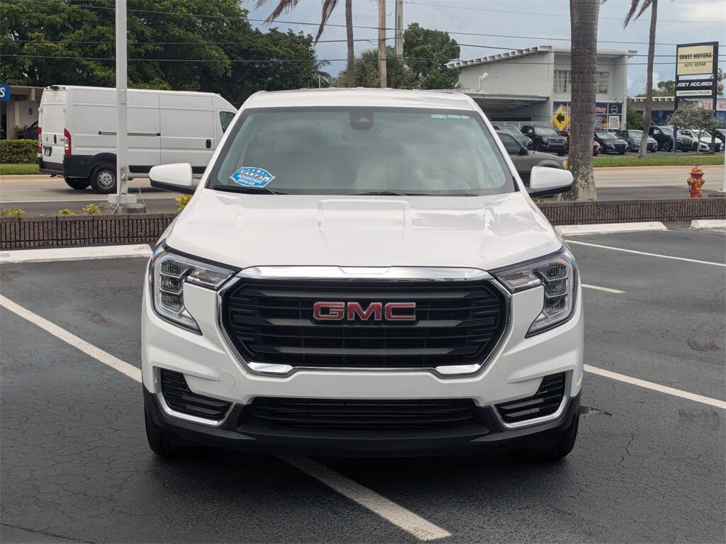2024 GMC Terrain SLE
                                    for sale in Pompano Beach, FL – photo 2