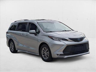 2023 Toyota Sienna thumbnail – Davie, FL – 25