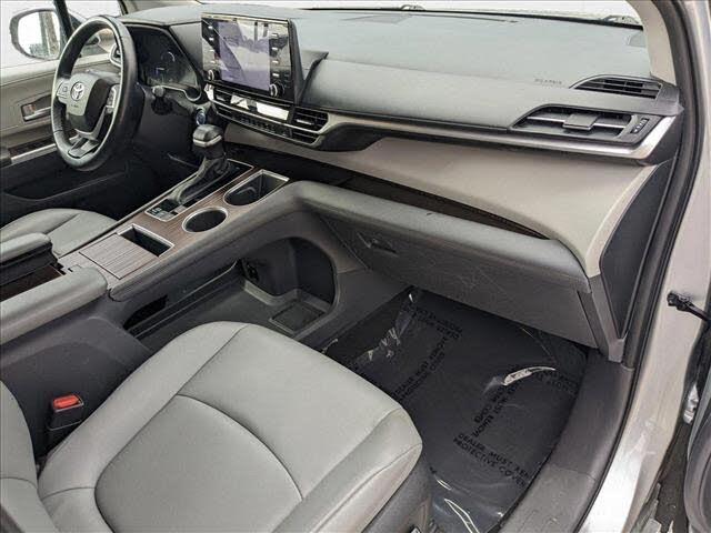 2023 Toyota Sienna XLE 7-Passenger
                                    for sale in Davie, FL – photo 40
