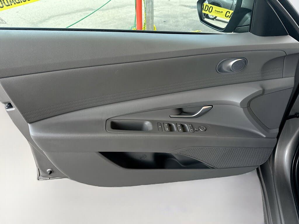 2023 Hyundai Elantra SEL
                                    for sale in Miami, FL – photo 17