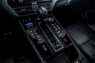 2022 Porsche Macan thumbnail – Miami, FL – 50