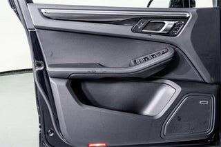 2022 Porsche Macan thumbnail – Miami, FL – 39