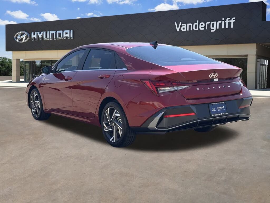 Image of 2024 Hyundai Elantra