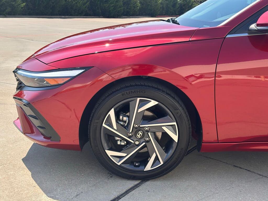 Image of 2024 Hyundai Elantra