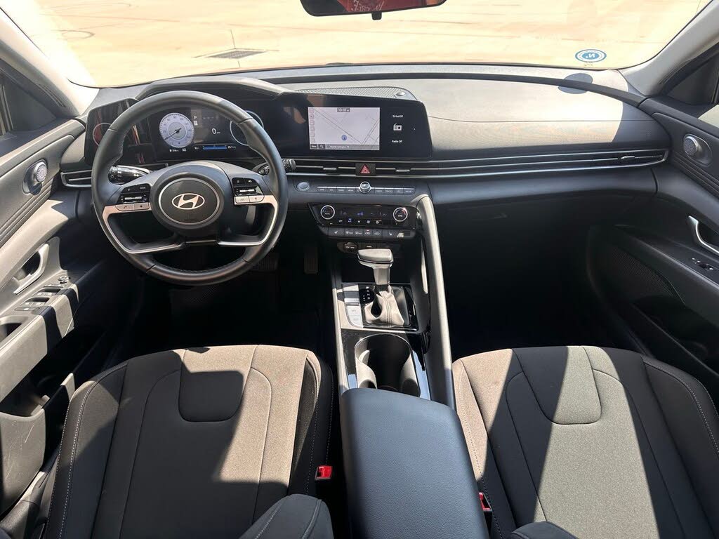 Image of 2024 Hyundai Elantra