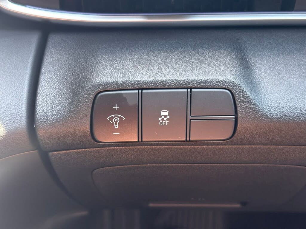 Image of 2024 Hyundai Elantra