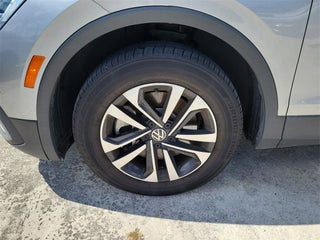 2022 Volkswagen Tiguan thumbnail – Coconut Creek, FL – 4