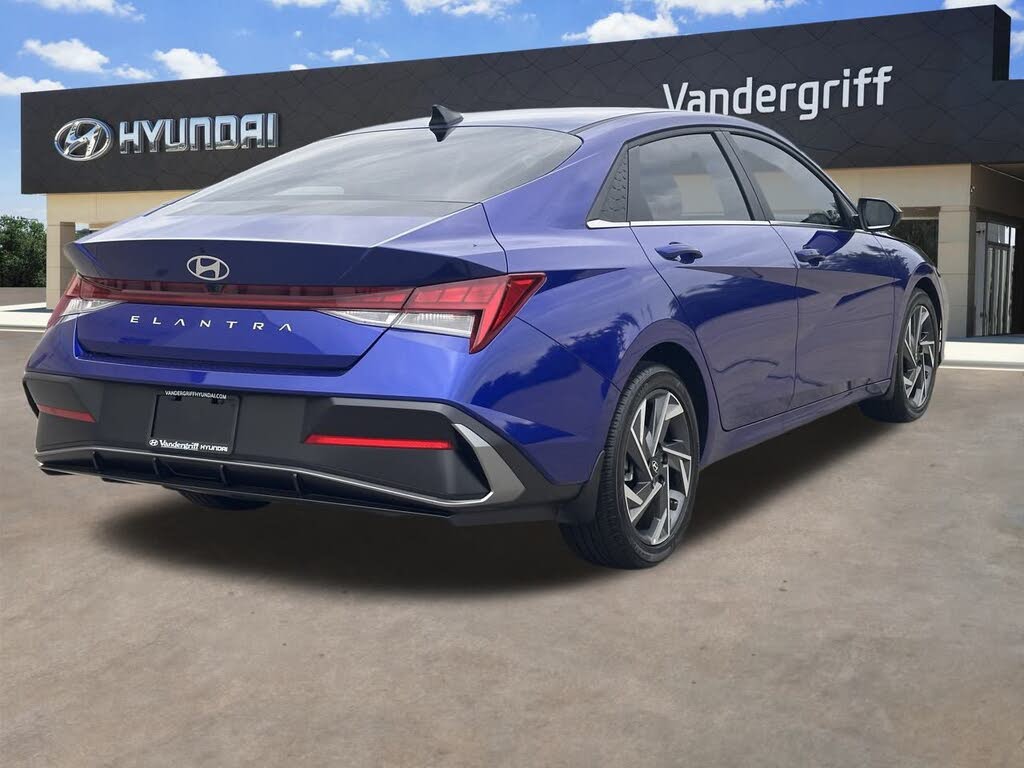 Image of 2024 Hyundai Elantra