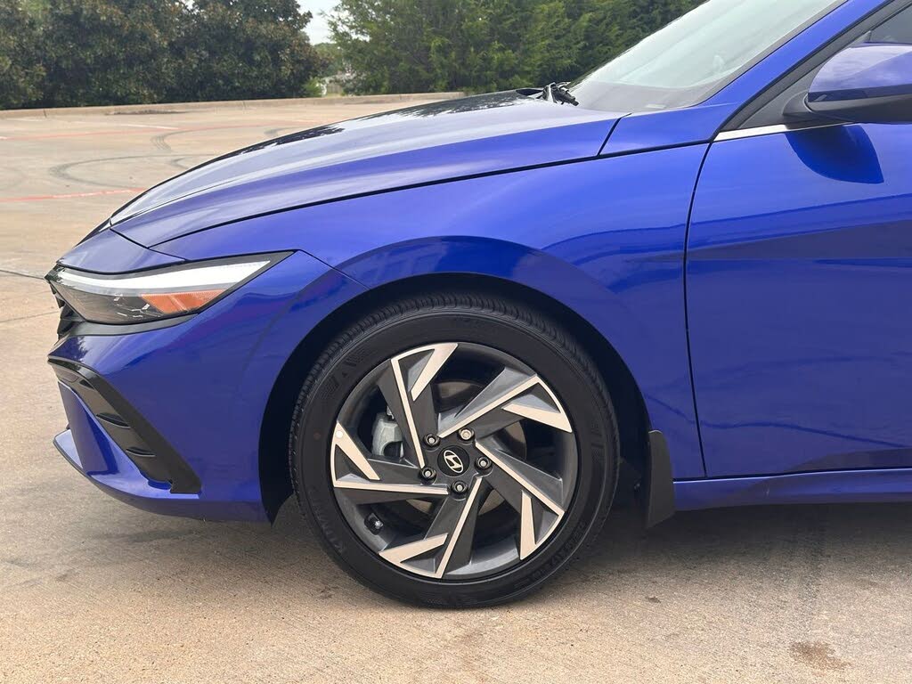 Image of 2024 Hyundai Elantra