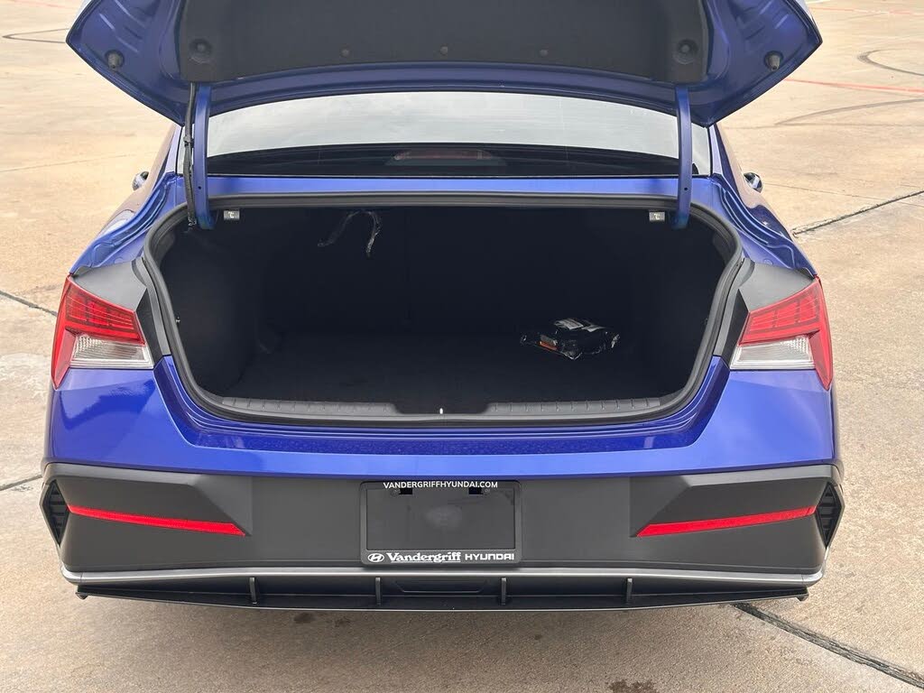 Image of 2024 Hyundai Elantra