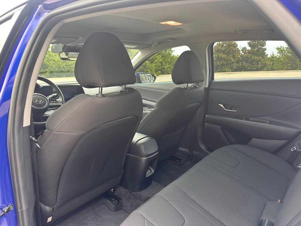 Image of 2024 Hyundai Elantra