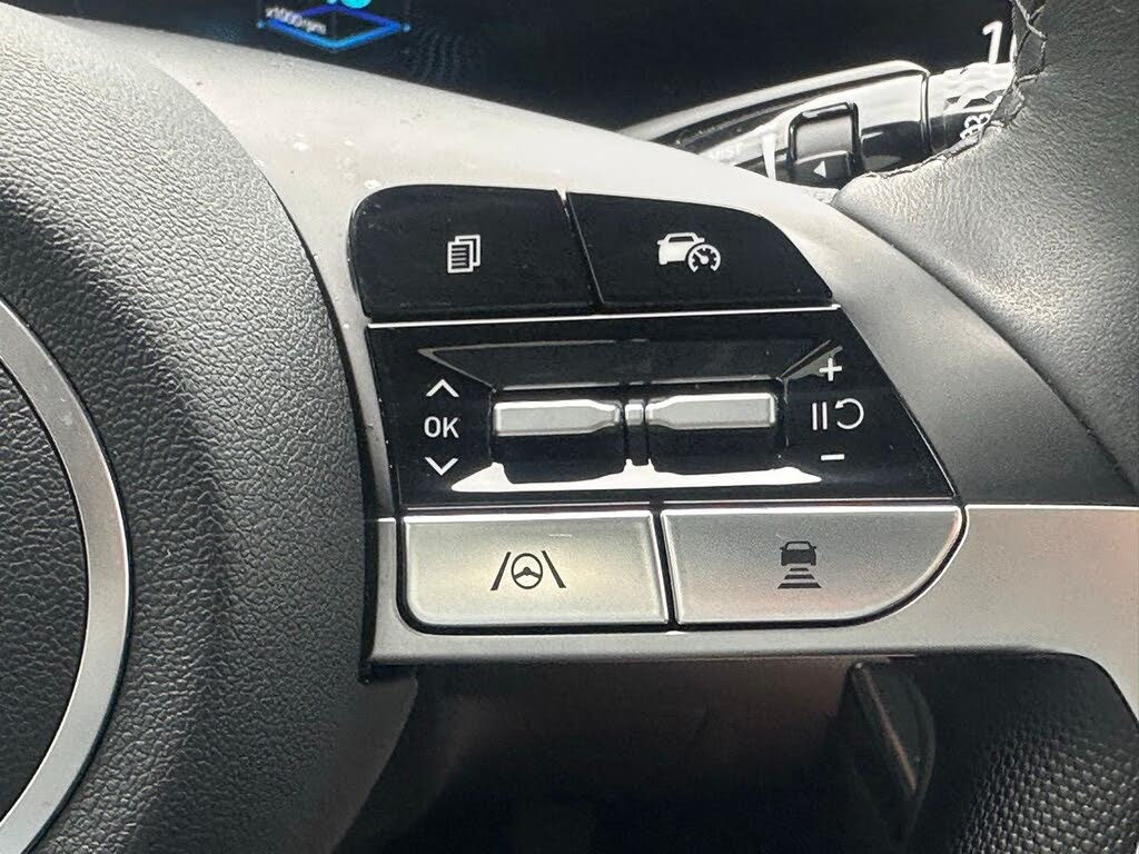 Image of 2024 Hyundai Elantra