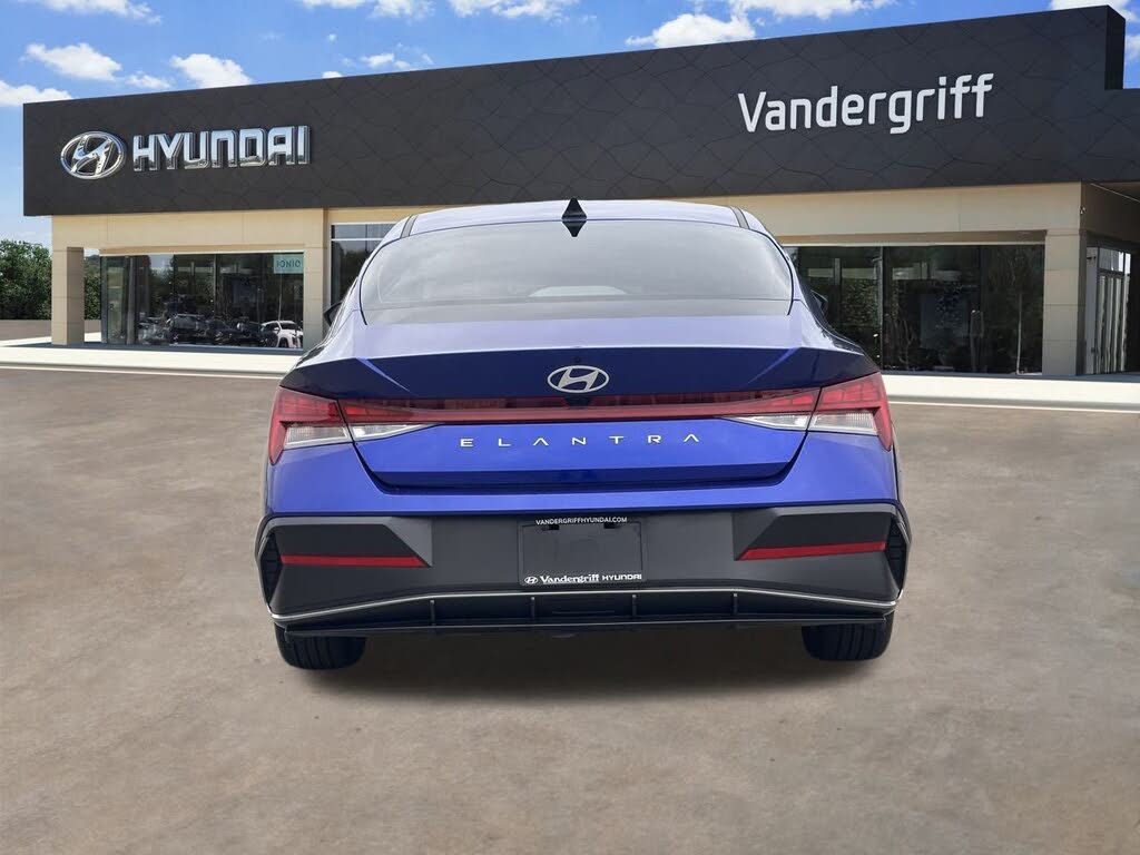 Image of 2024 Hyundai Elantra