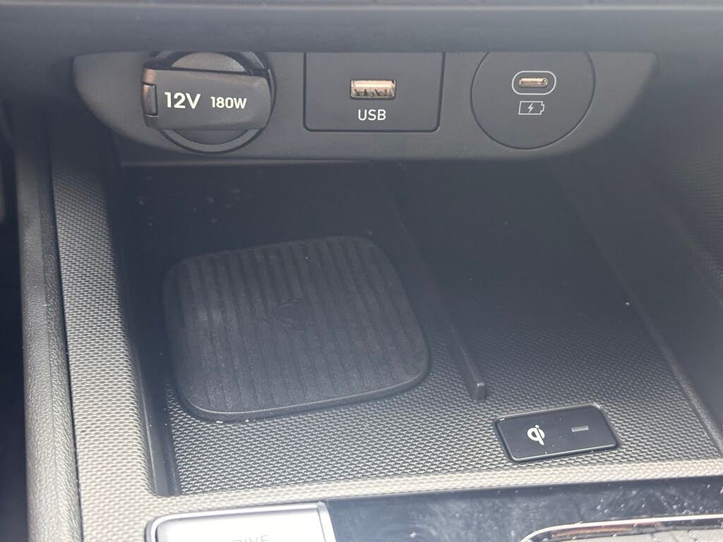 Image of 2024 Hyundai Elantra