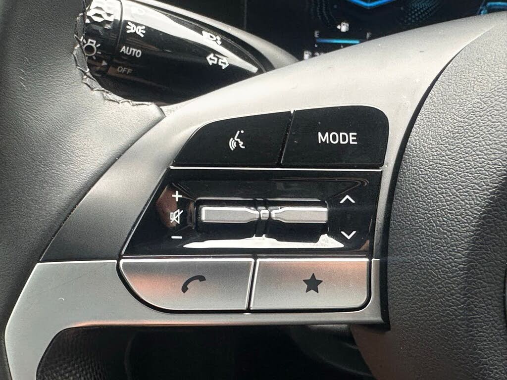 Image of 2024 Hyundai Elantra