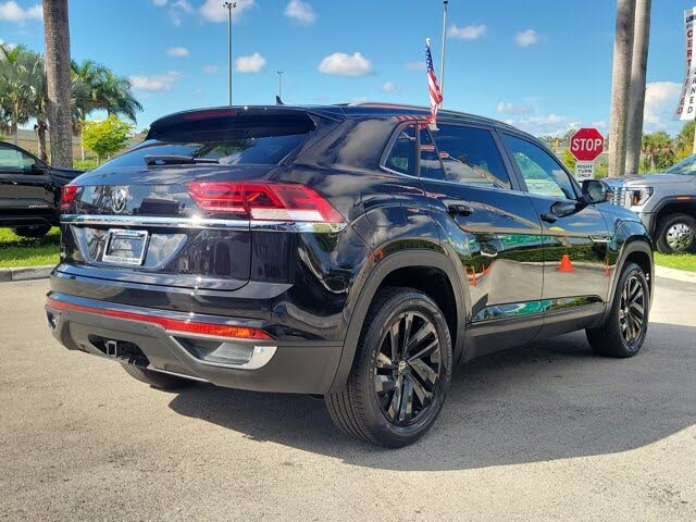 2022 Volkswagen Atlas Cross Sport V6 SE
                                    for sale in Miami, FL – photo 5