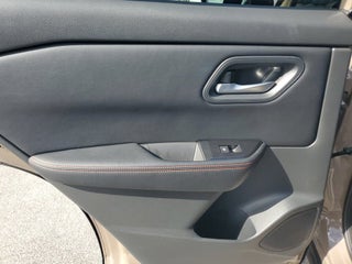 2025 Nissan Rogue thumbnail – Homestead, FL – 28