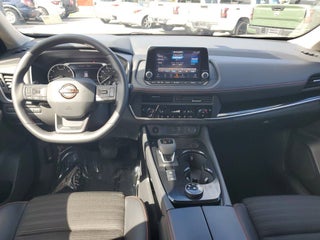 2025 Nissan Rogue thumbnail – Homestead, FL – 17