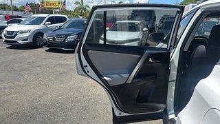 2018 Toyota RAV4 thumbnail – Hialeah, FL – 21