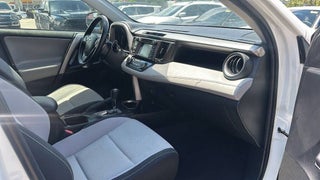 2018 Toyota RAV4 thumbnail – Hialeah, FL – 12