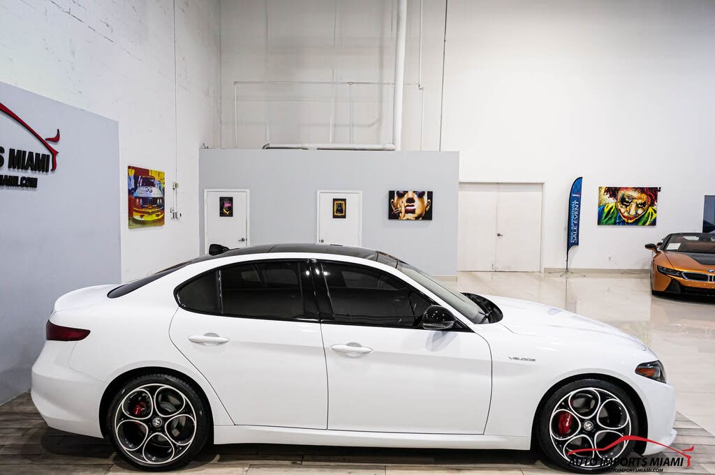 2022 Alfa Romeo Giulia Veloce
                                    for sale in Fort Lauderdale, FL – photo 33