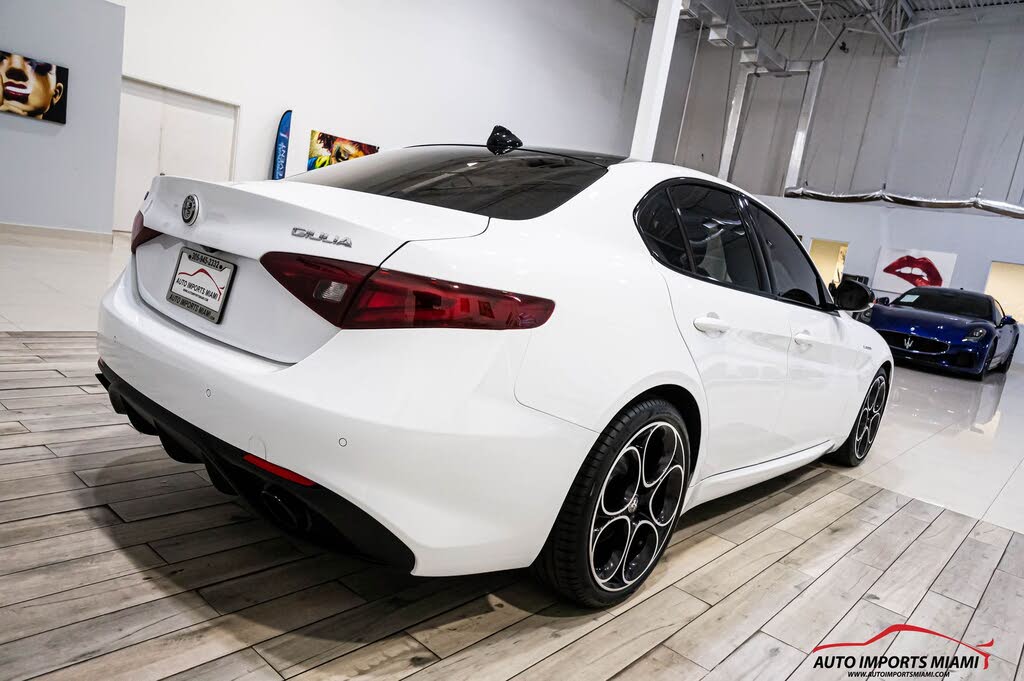 2022 Alfa Romeo Giulia Veloce
                                    for sale in Fort Lauderdale, FL – photo 31
