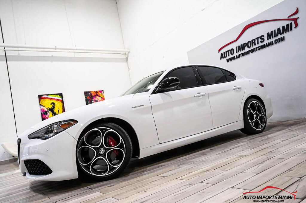 2022 Alfa Romeo Giulia Veloce
                                    for sale in Fort Lauderdale, FL – photo 8