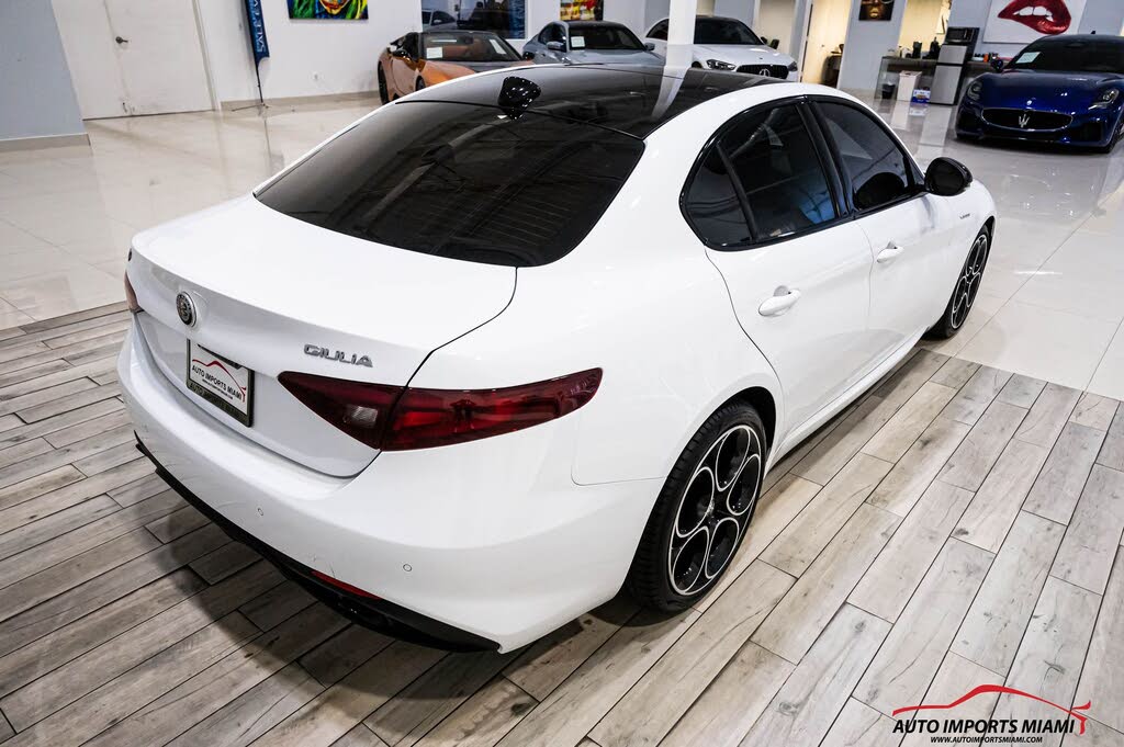 2022 Alfa Romeo Giulia Veloce
                                    for sale in Fort Lauderdale, FL – photo 30