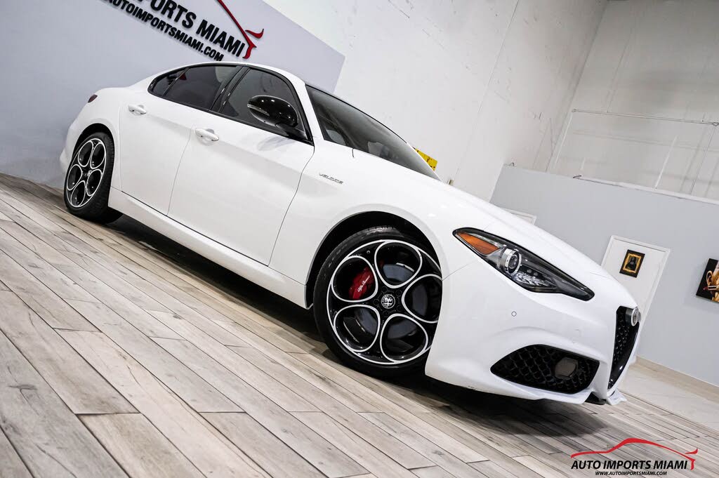 2022 Alfa Romeo Giulia Veloce
                                    for sale in Fort Lauderdale, FL – photo 38