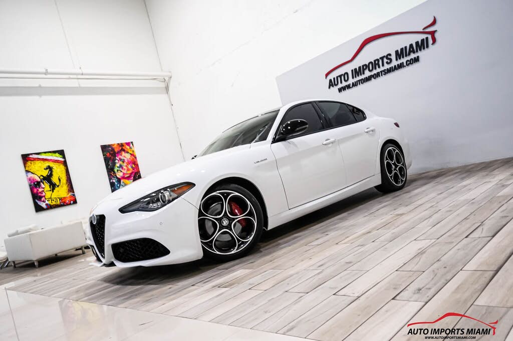 2022 Alfa Romeo Giulia Veloce
                                    for sale in Fort Lauderdale, FL – photo 10