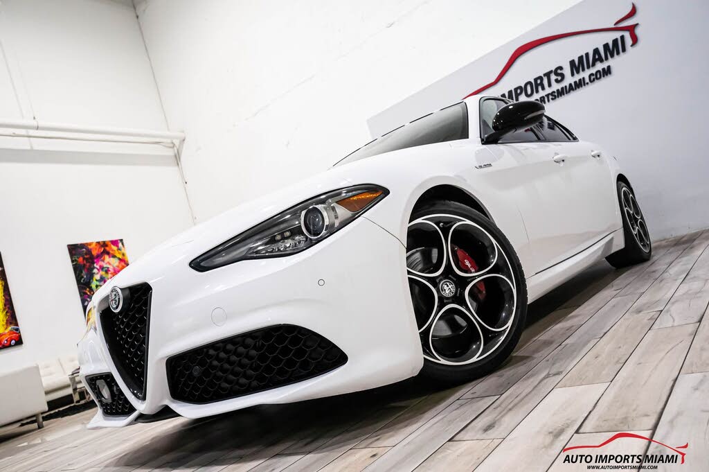 2022 Alfa Romeo Giulia Veloce
                                    for sale in Fort Lauderdale, FL – photo 9
