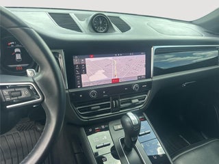 2023 Porsche Macan thumbnail – Homestead, FL – 15