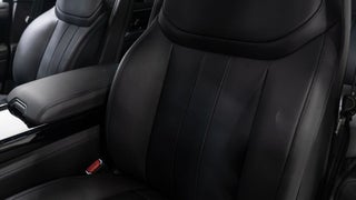 2025 Land Rover Range Rover thumbnail – Pompano Beach, FL – 32