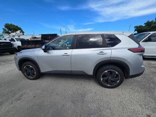 2024 Nissan Rogue thumbnail – Pompano Beach, FL – 11