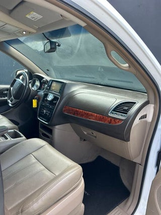 2014 Chrysler Town and Country thumbnail – Miami, FL – 9