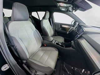 2025 Volvo XC40 thumbnail – Pompano Beach, FL – 28