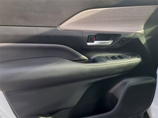 2024 Toyota Grand Highlander Hybrid thumbnail – Miami Shores, FL – 21